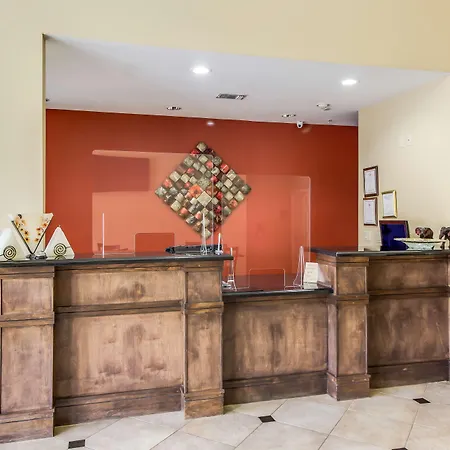 Ibis Hauptbahnhof Hotel 2*